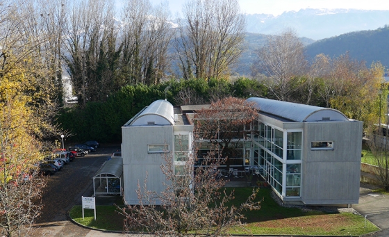 Der Hauptsitz von Alma in Saint-Martin-d'Hères in der Nähe von Grenoble (Frankreich).